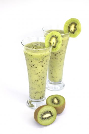 Kokos-Kiwi-Smoothie mit Joghurt